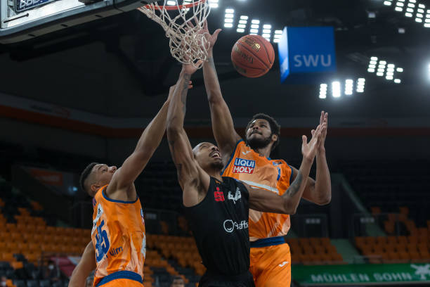 具有极强的 具有极强的